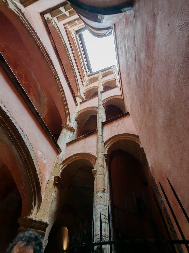 LYON