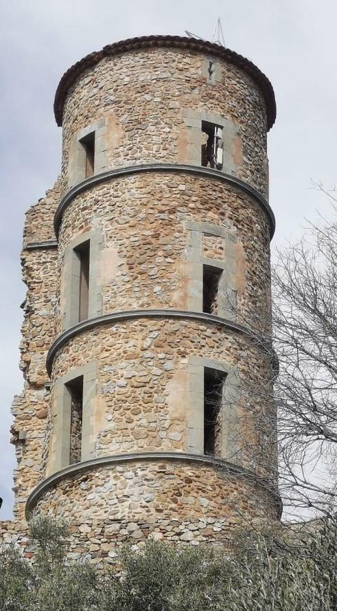 GRIMAUD - Tour du château