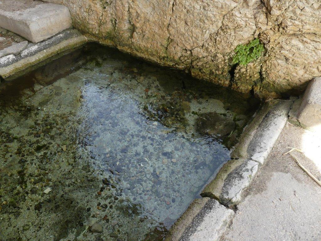 Eau de source