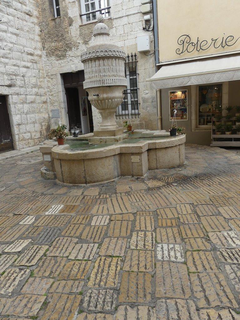 VENCE