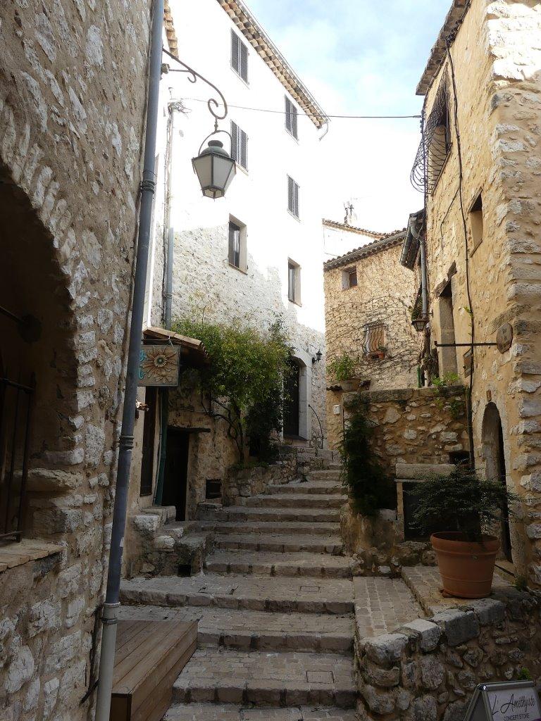 TOURRETTES sur LOUP