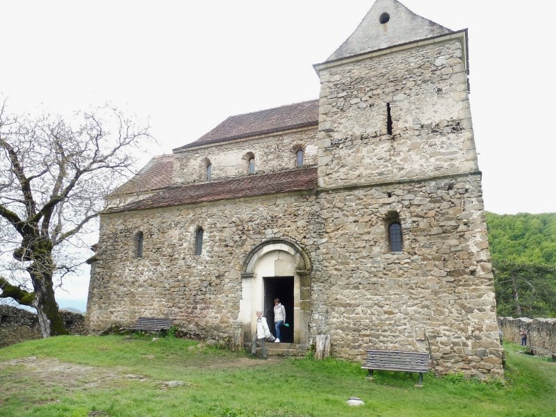 Cinadiora église fortifiée